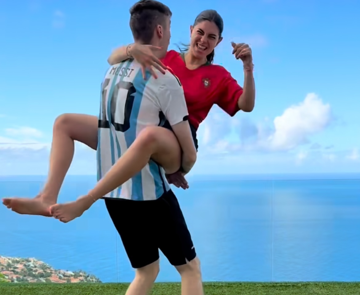 Céline Depts Feet << wikiFeet