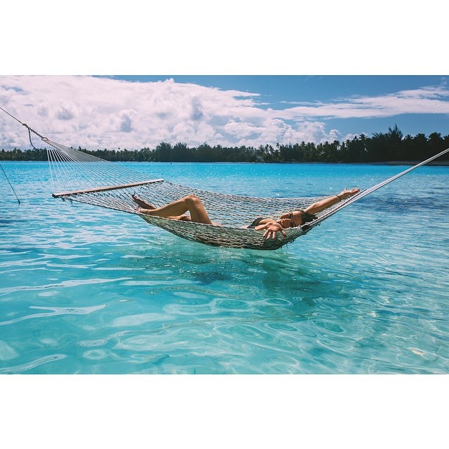 Cali Fredrichs's Feet I piedi di Cali Fredrichs Celebrities Feet 2022