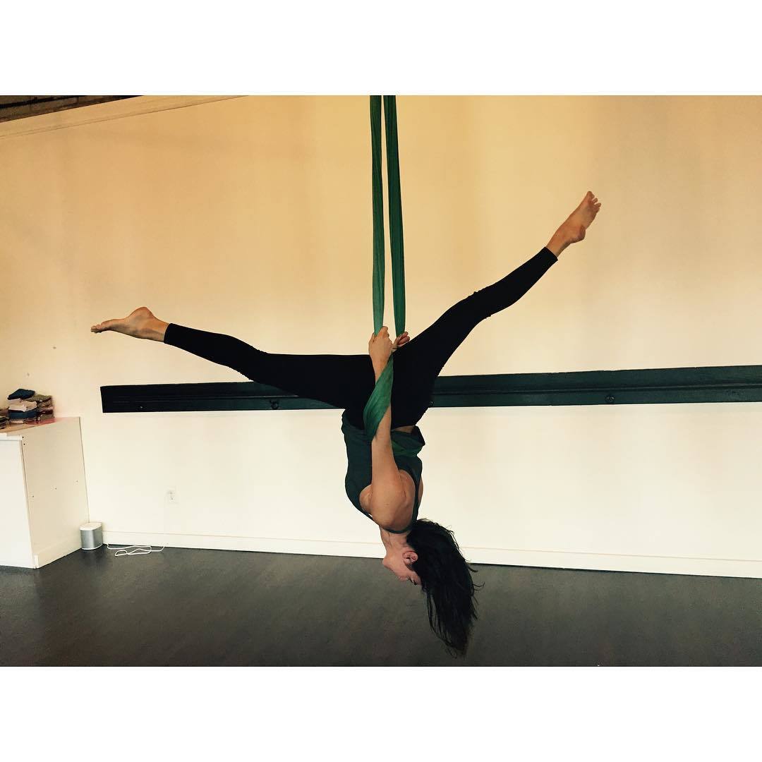 Cali Fredrichs's Feet I piedi di Cali Fredrichs Celebrities Feet 2022