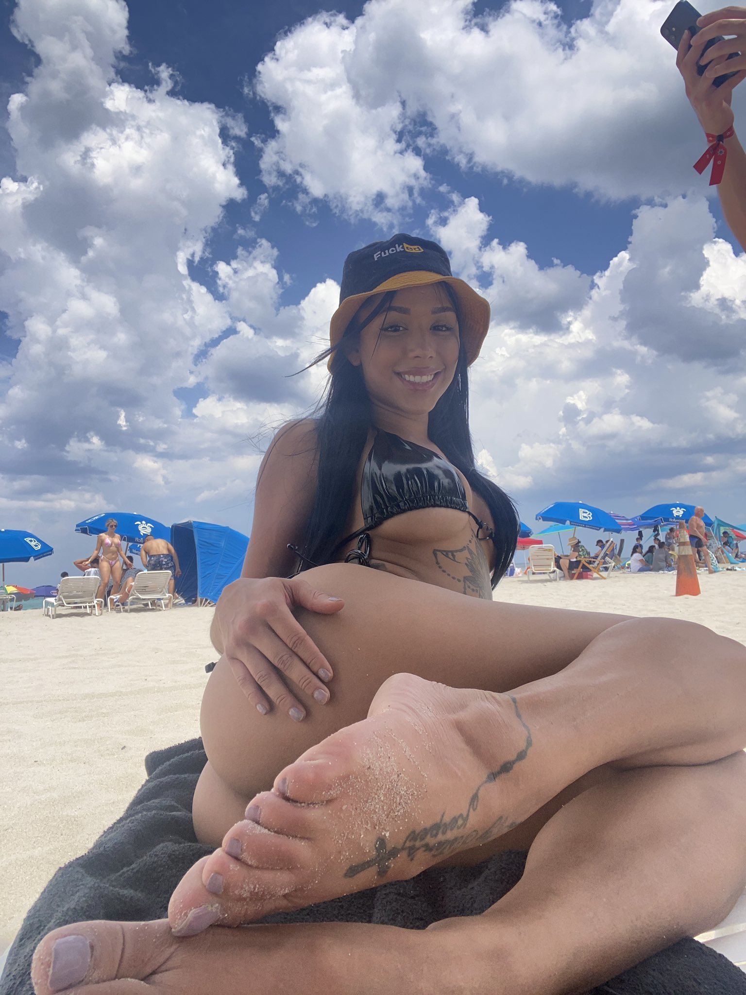 Camila.cortez feet