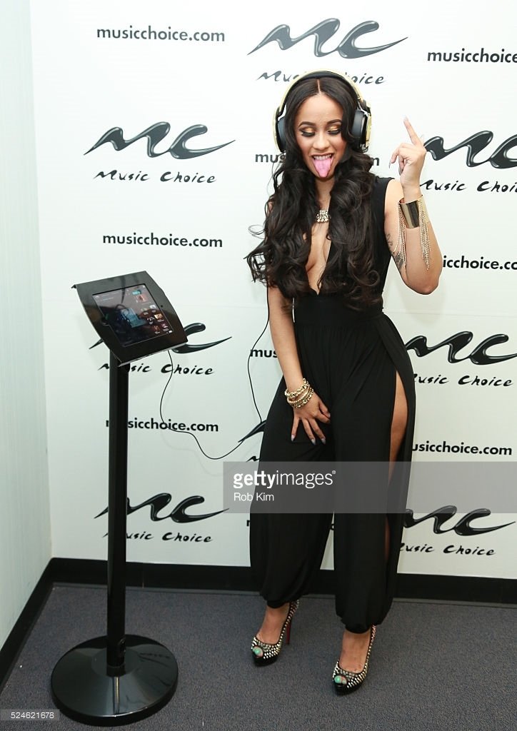 Cardi B feet photo 4