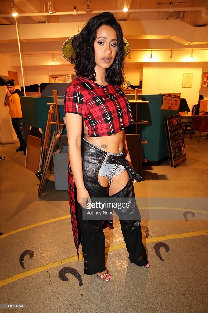 Cardi B feet photo 10