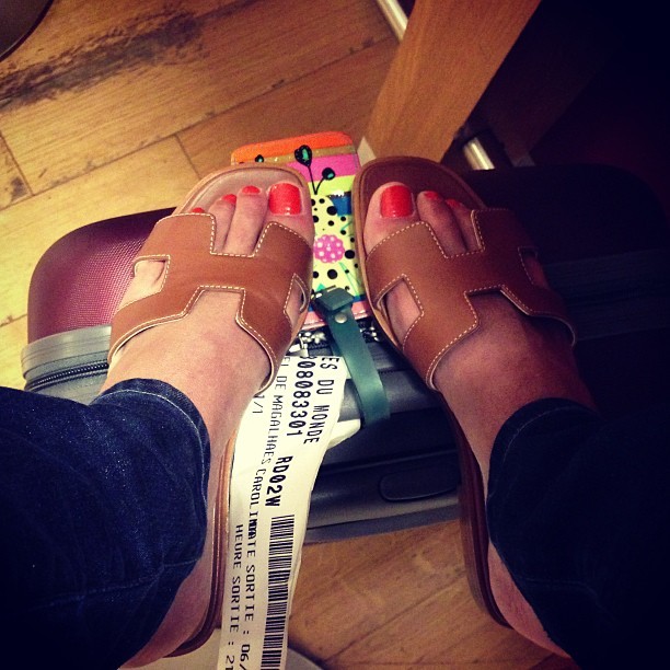 Feet of Carolina Magalhães