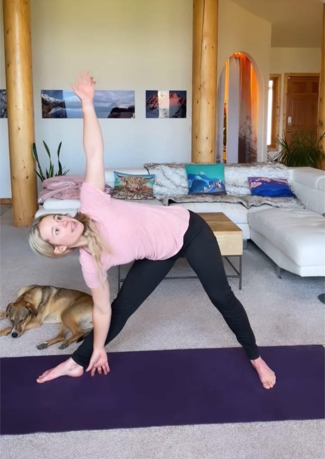 Caroline Gleich's feet