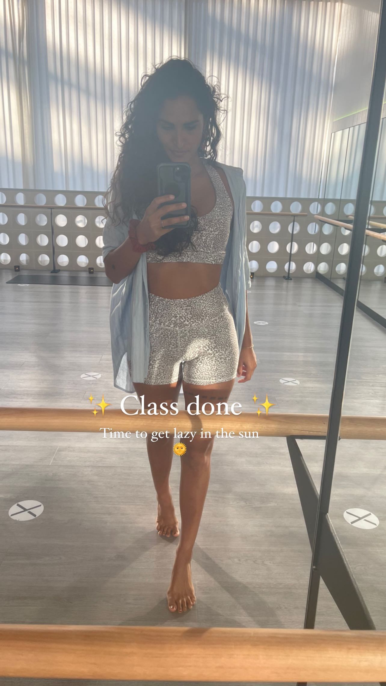 Cassandre Davis' Viral Instagram Moments - direlat