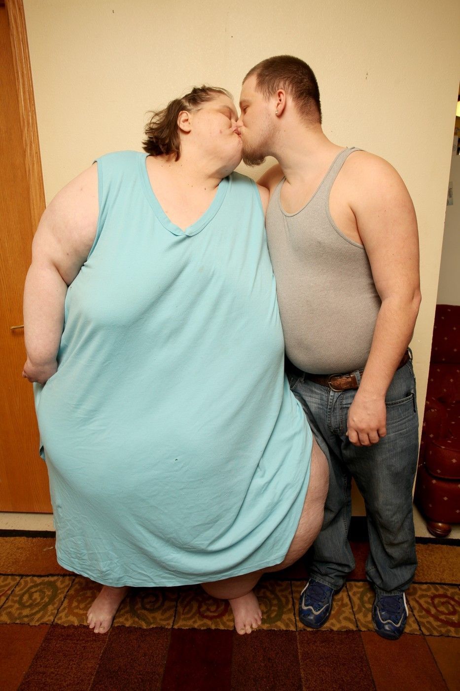 Толстые мужчина и женщина