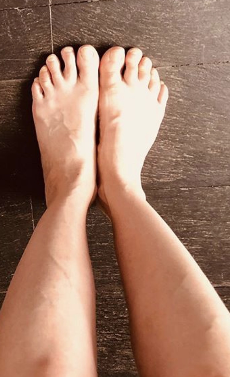 Charlotte gainsbourg feet