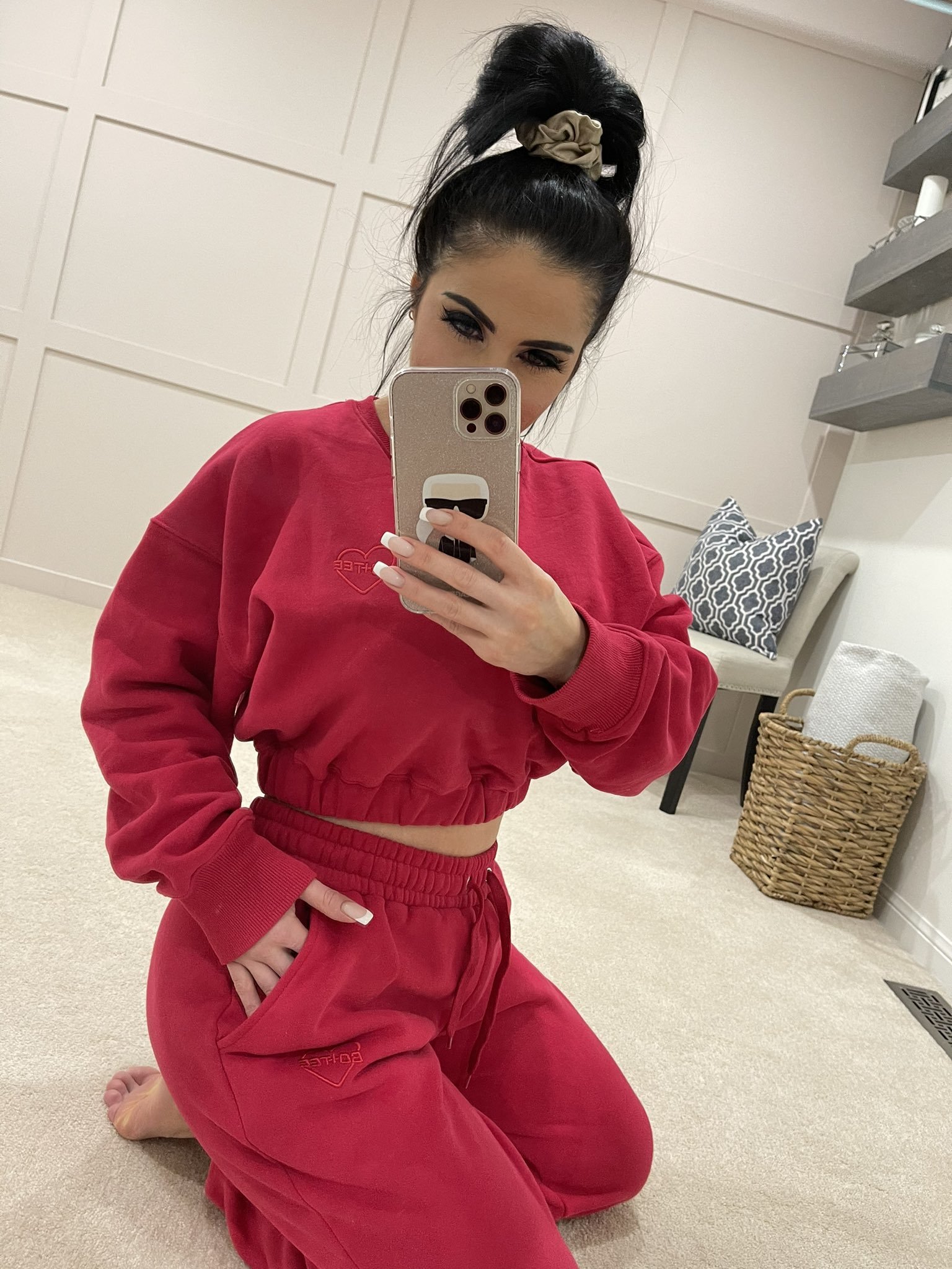 Cherry Devivre's feet