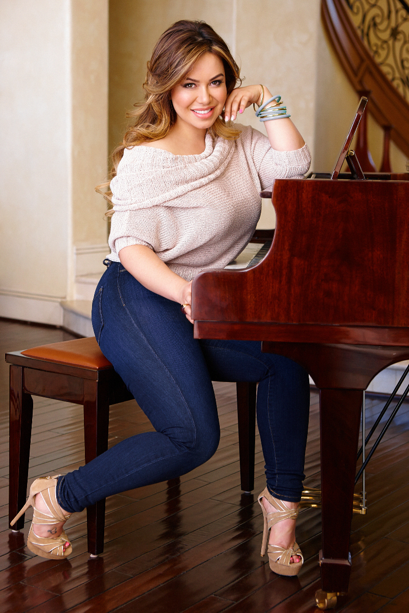 Chiquis Marins Feet