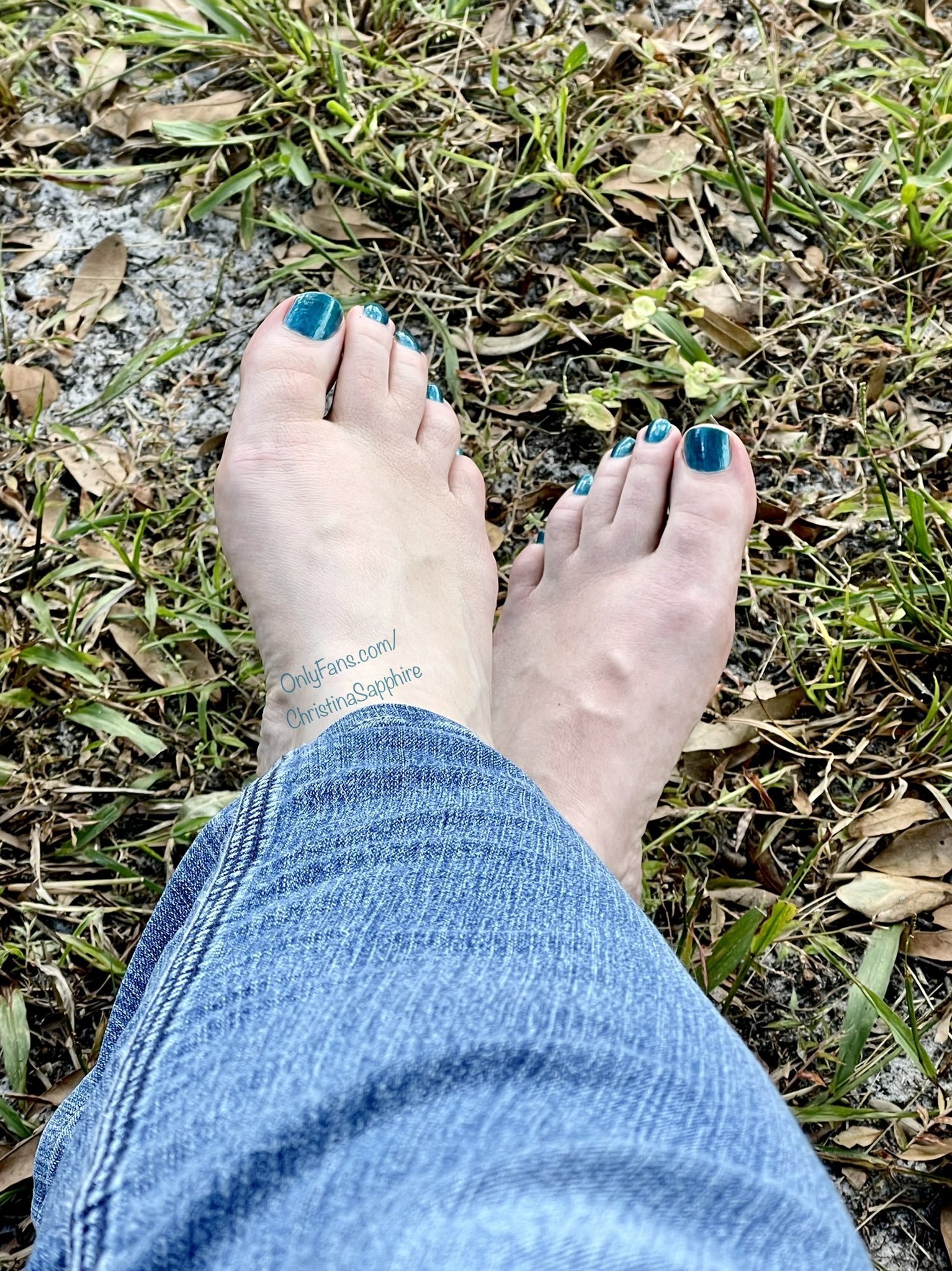 Christina Sapphire's feet