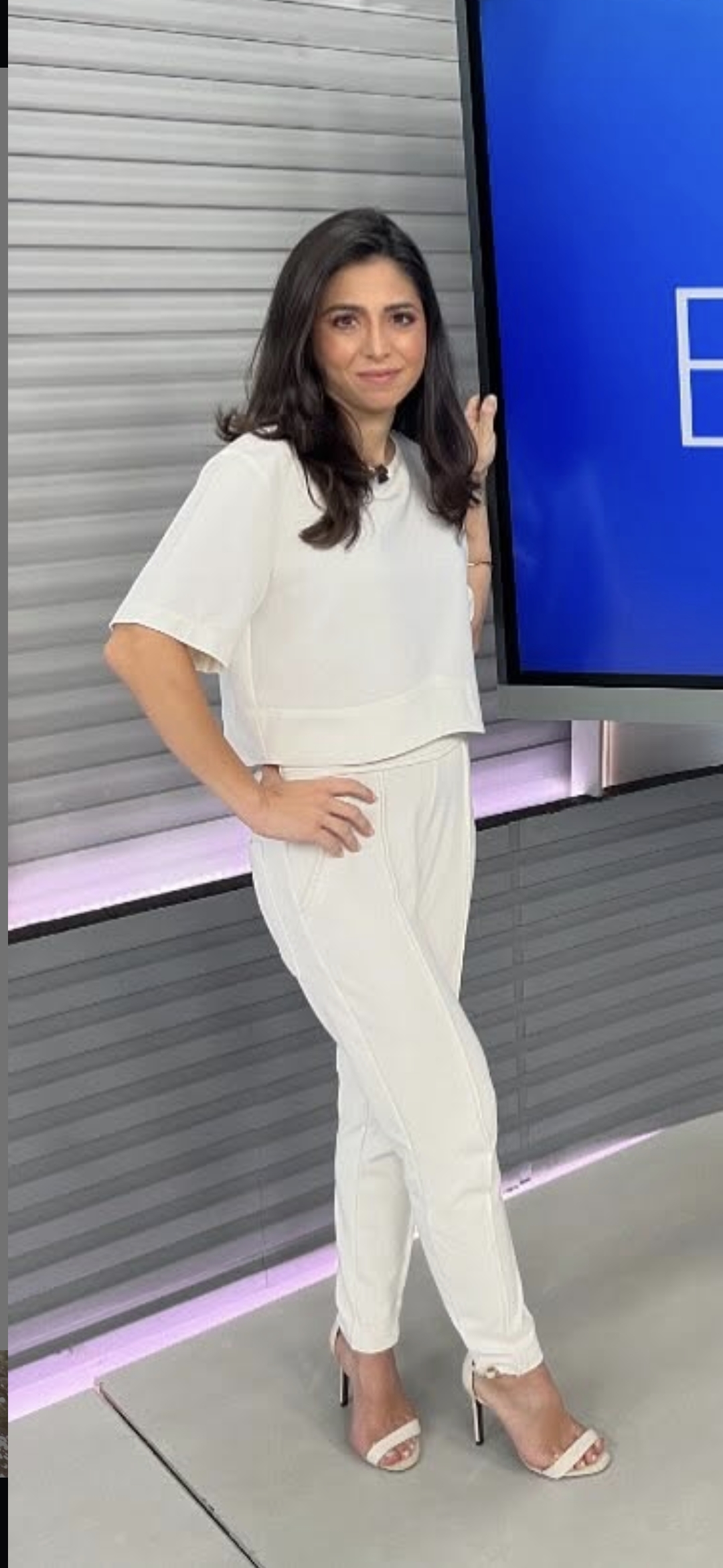 Feet of Cinthia Toledo