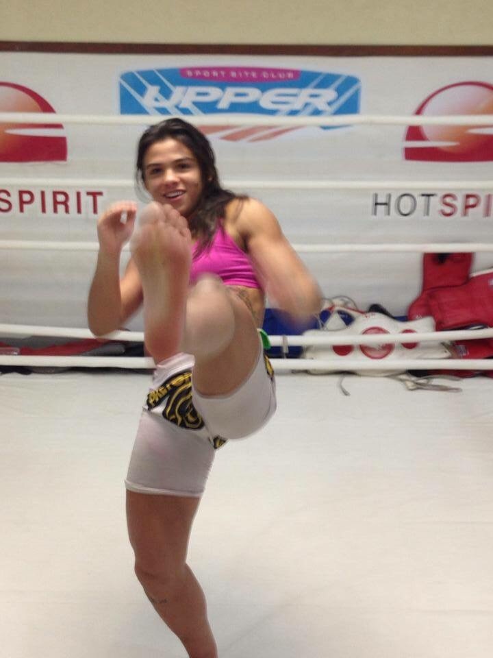 Claudia Gadelha сила