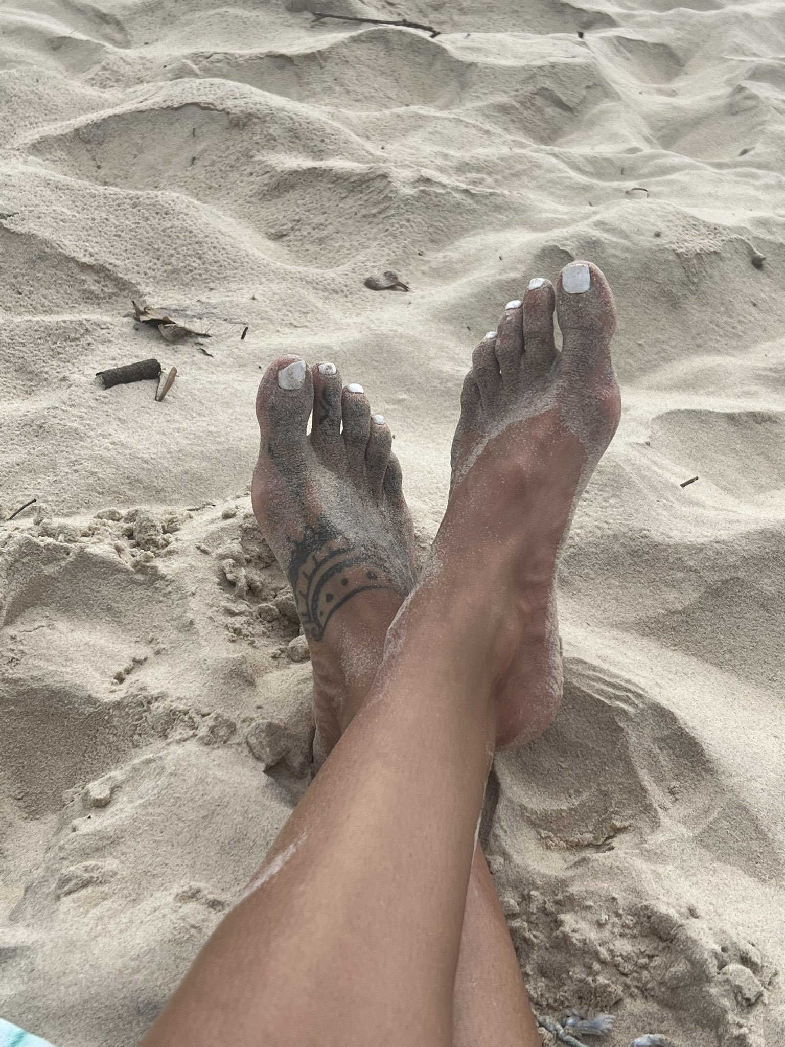 Coco Bae's feet