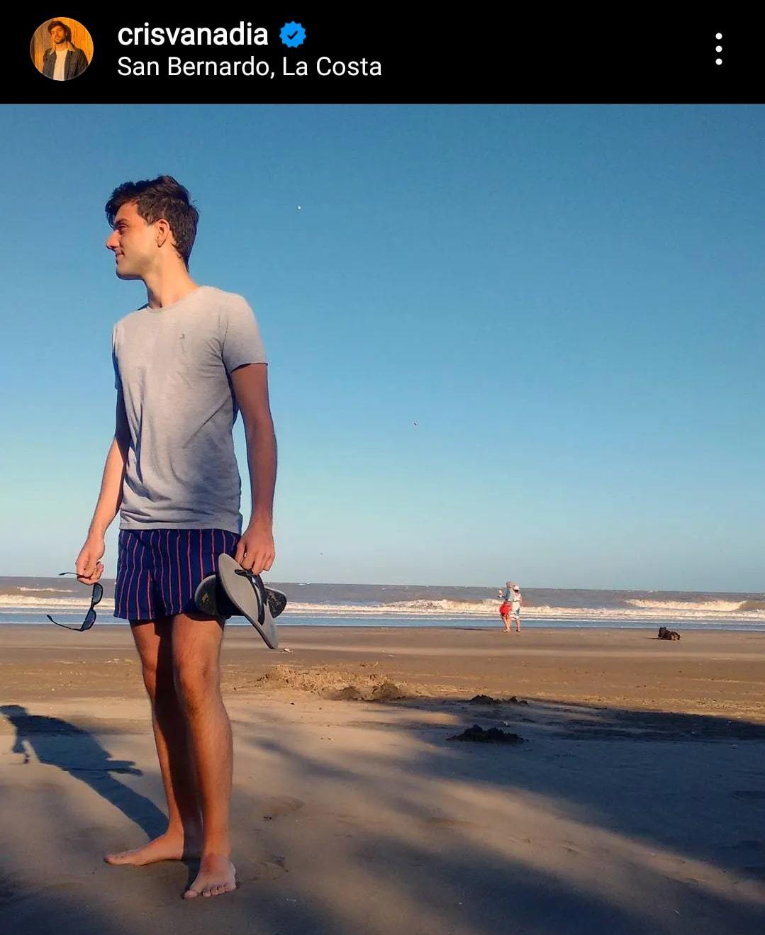 Cris Vanadía's feet