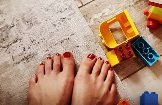 Feet of Csilla Tatár