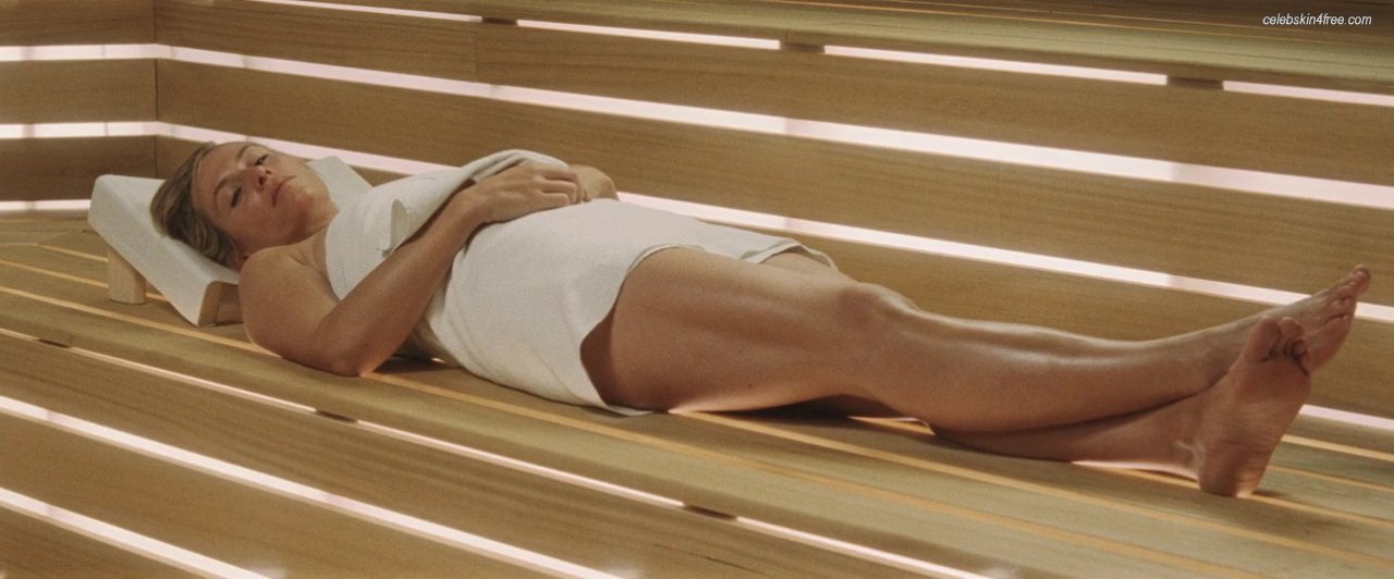 Feet of Cécile de France