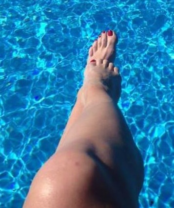 Feet of Céline Durand (I)