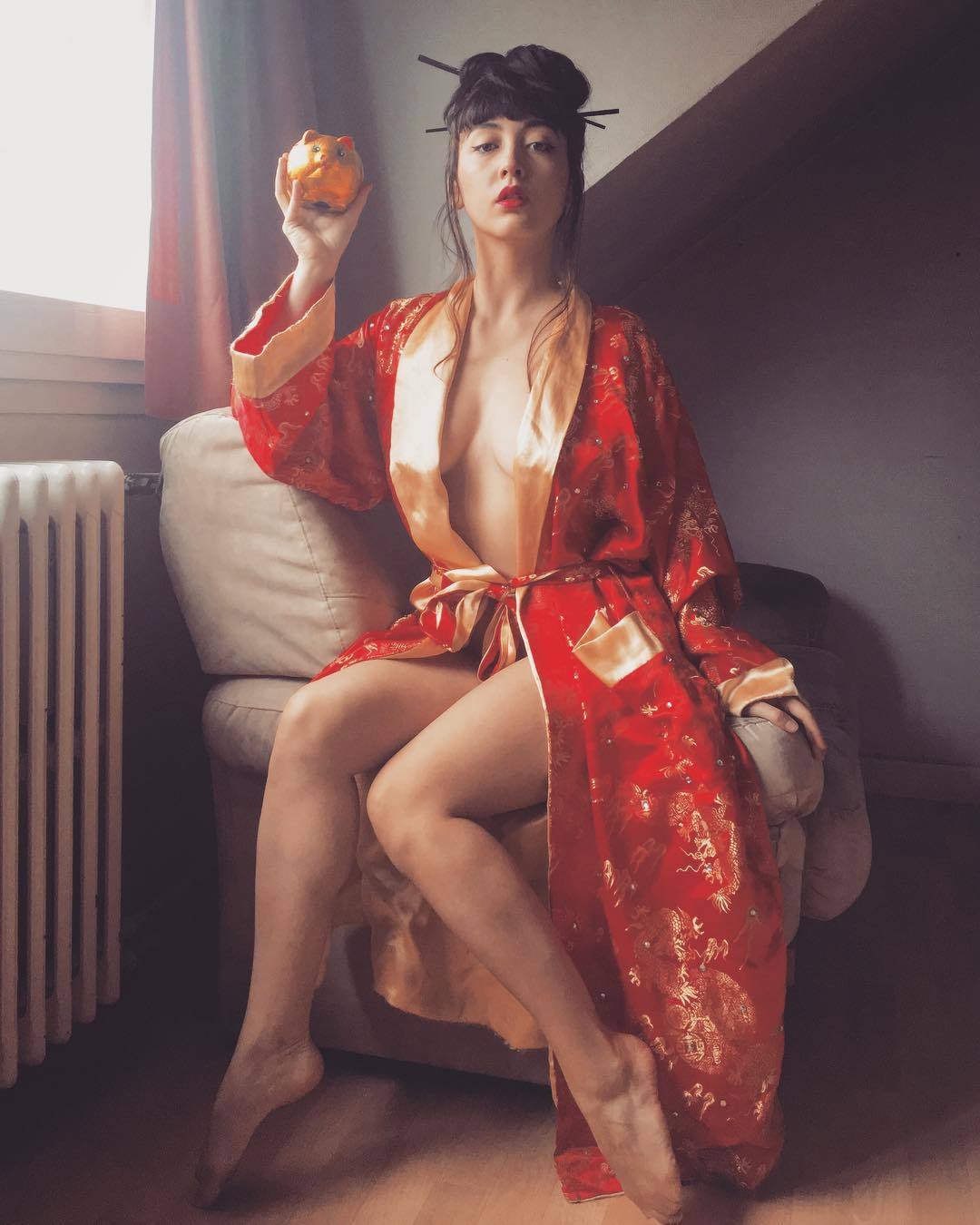 Feet of Daphné Huynh