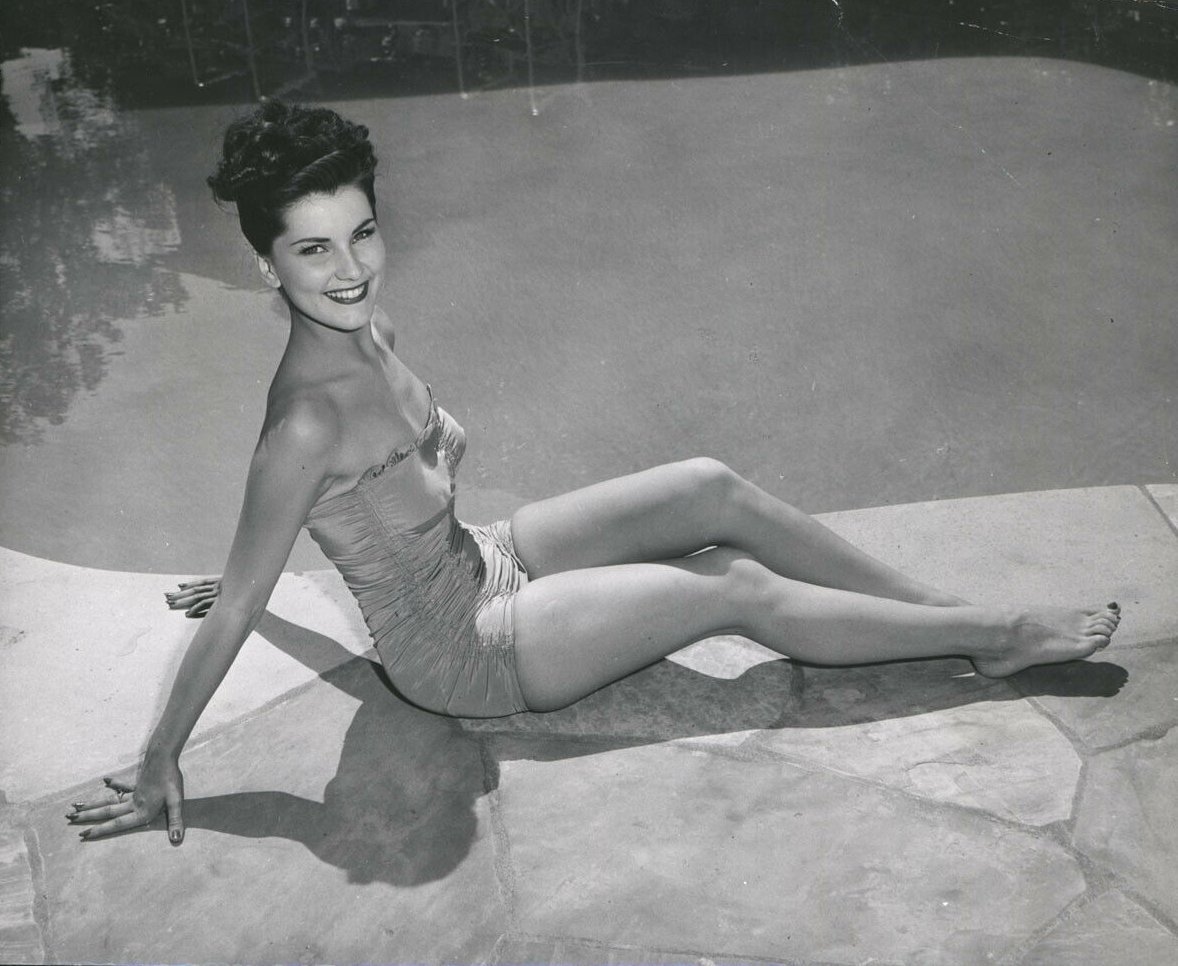 Debra paget alt