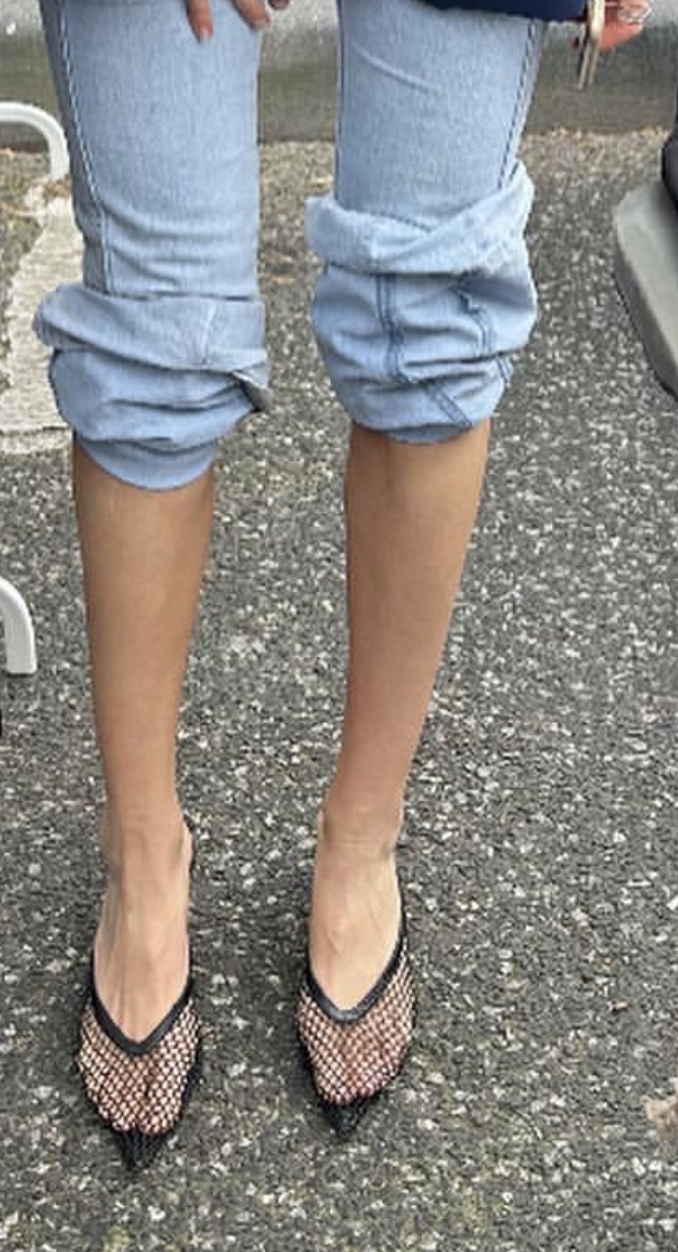 Feet of Dee Salmin