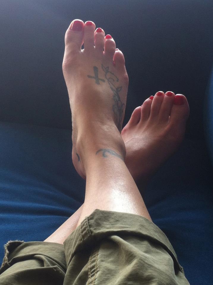 Bella Delphine Feet