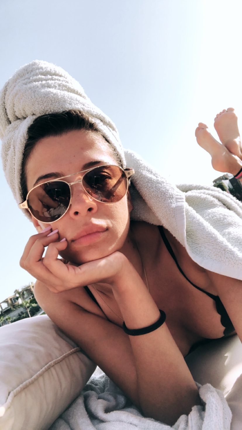 Feet of Ece Begüm Yücetan