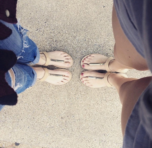 Feet of Electra Mustaine