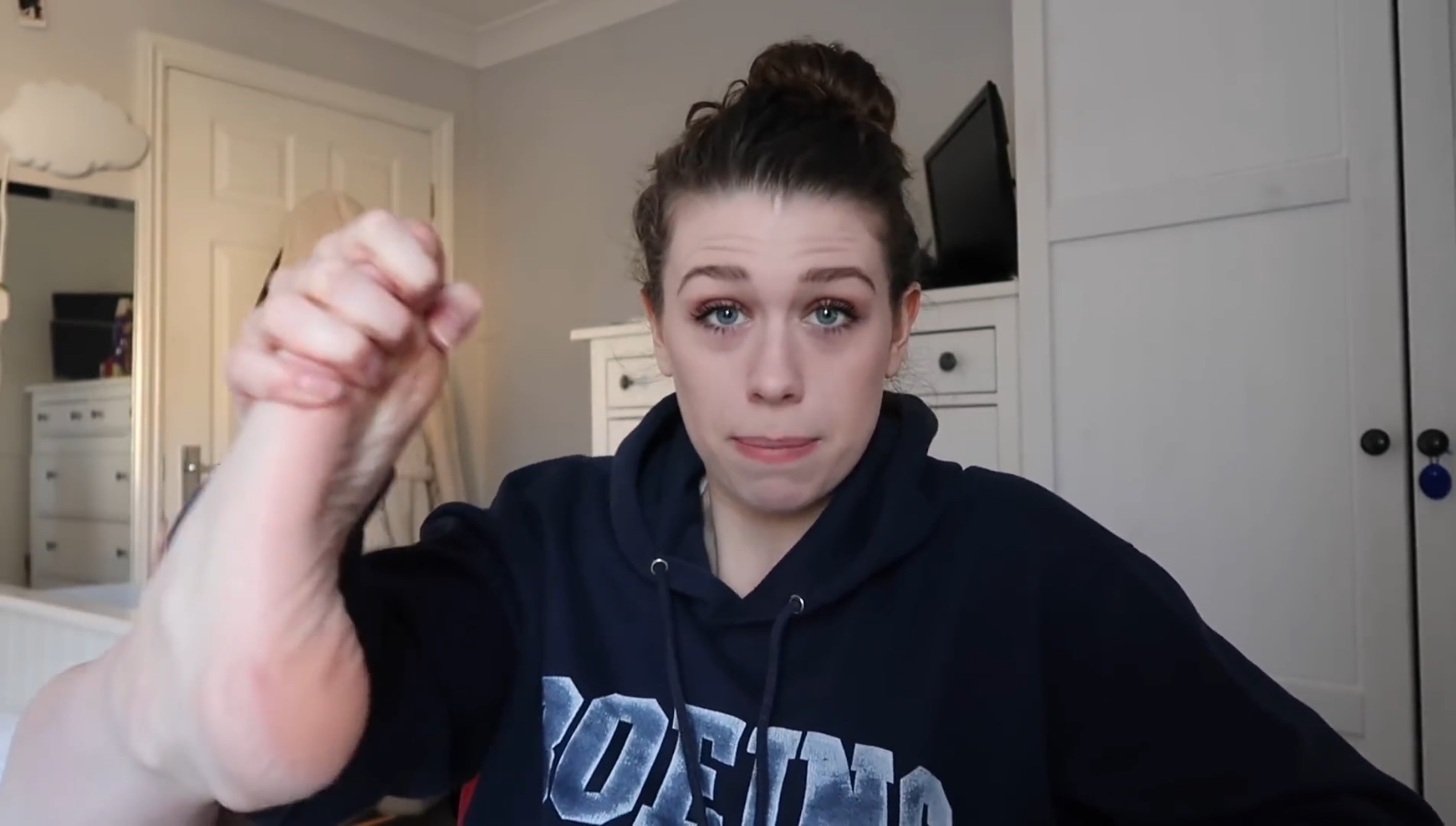 Elena Bateman feet photo 190405744 Elena Bateman feet photo 190405744 - High quality celebrity feet picture