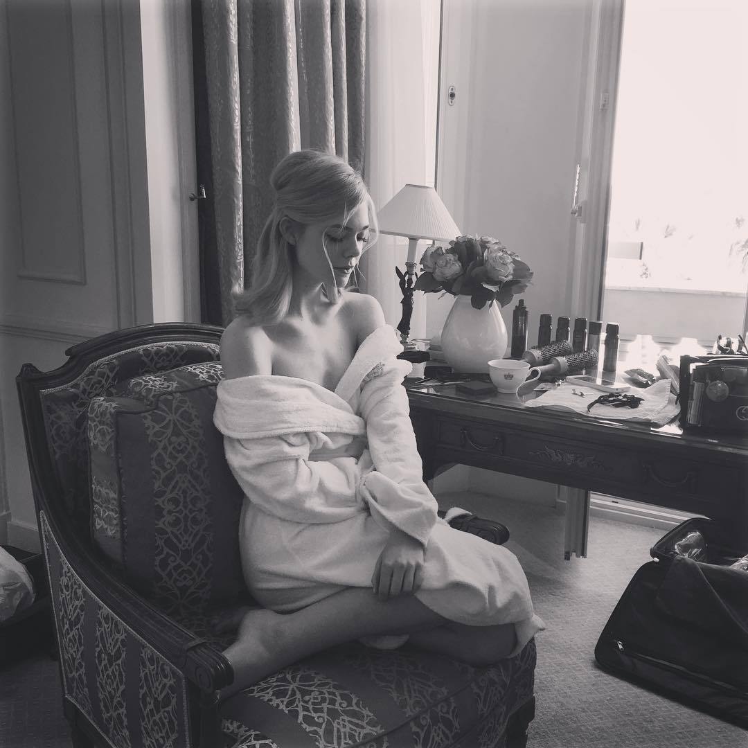 Elle Fanning's Feet