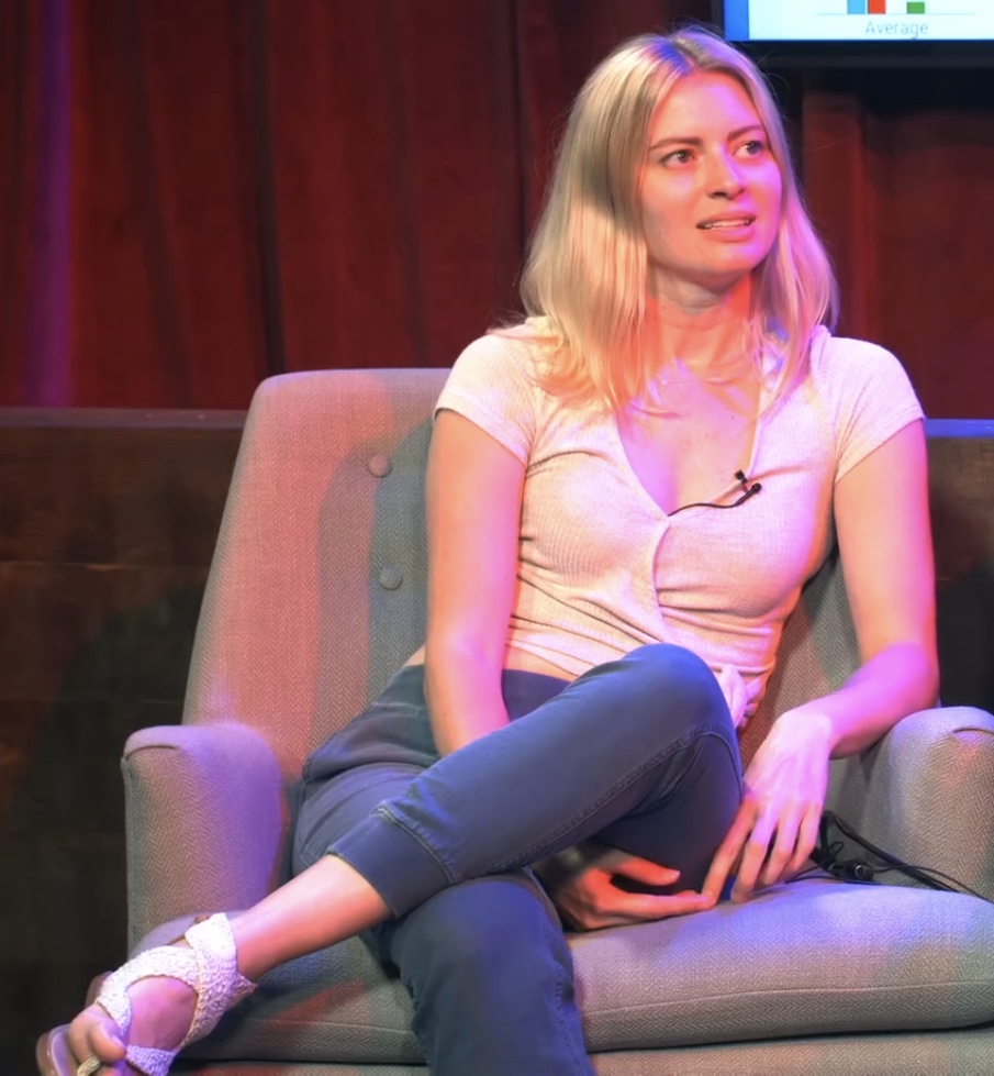 Elyse Willems Fakes