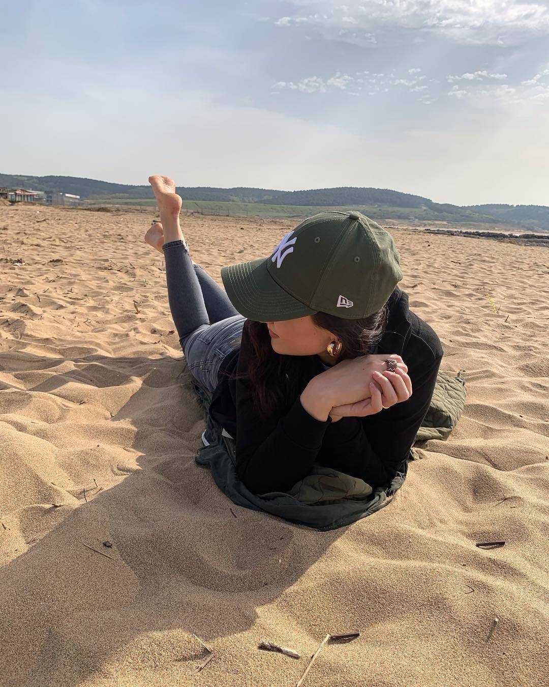 Esra Bilgic’s Feet - I piedi di Esra Bilgic - Page: 2 - Celebrities