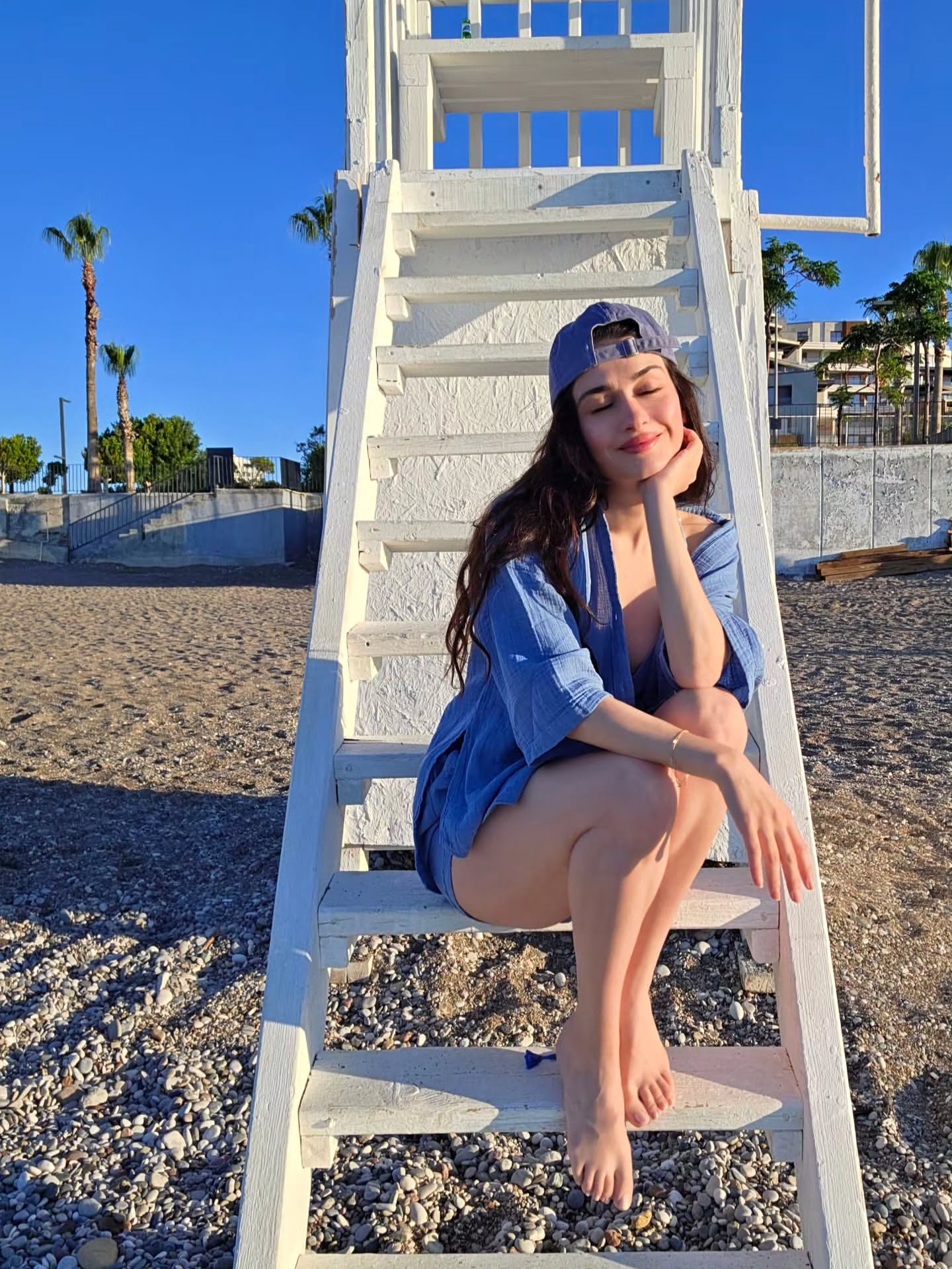 Feet of Esra Sahin