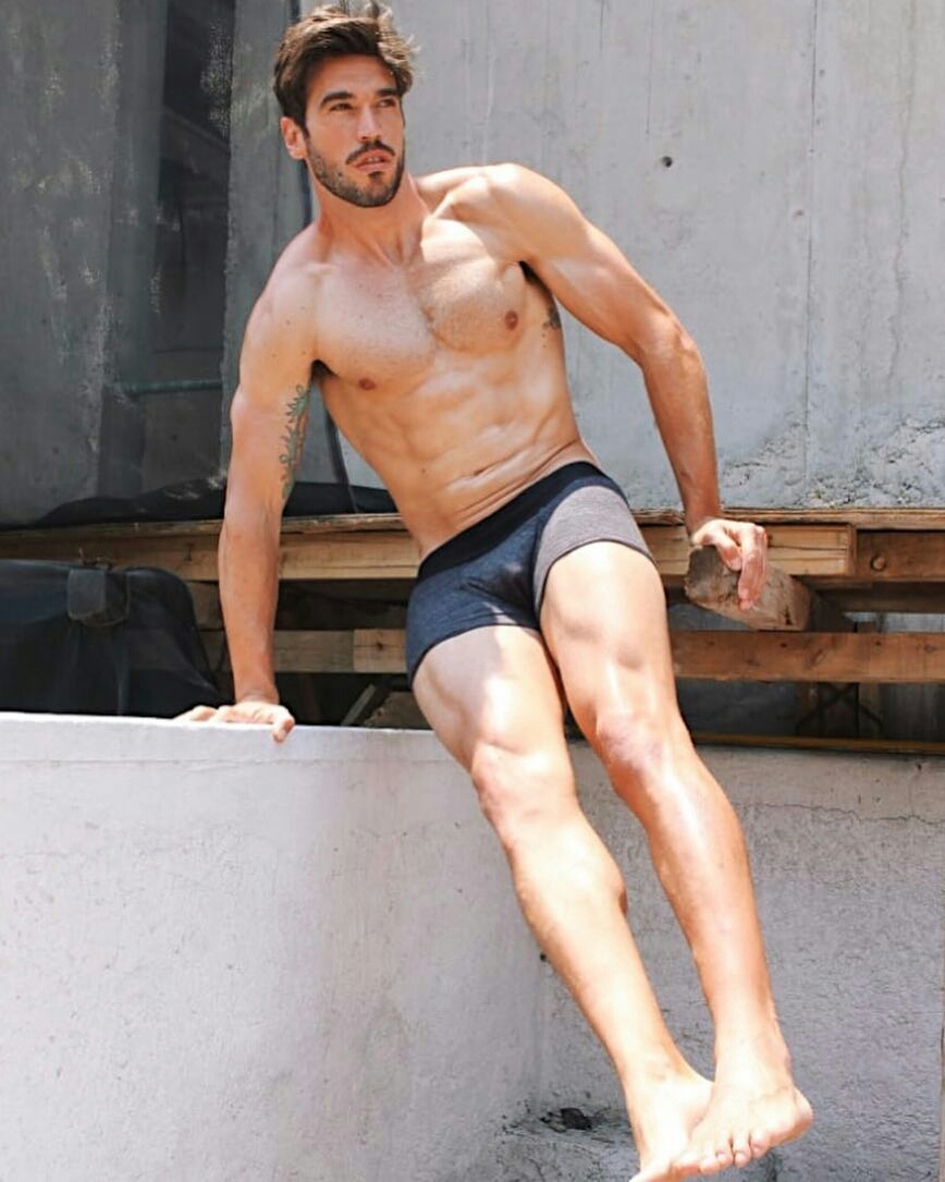 Esteban Perdome's feet