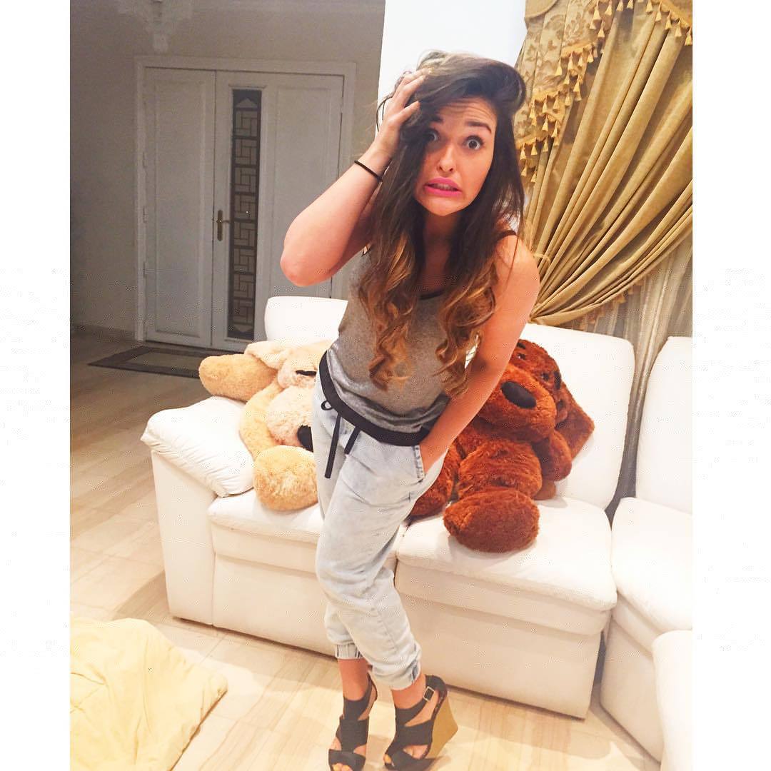 Estefany Oliveira’s Feet - I piedi di Estefany Oliveira - Celebrities