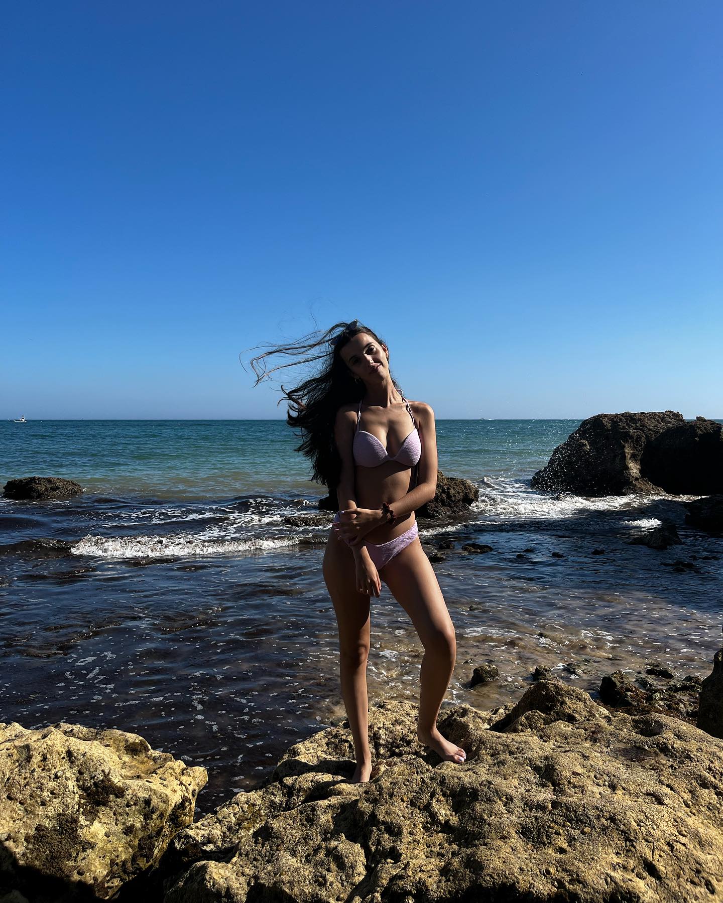 Feet of Eva Bellido