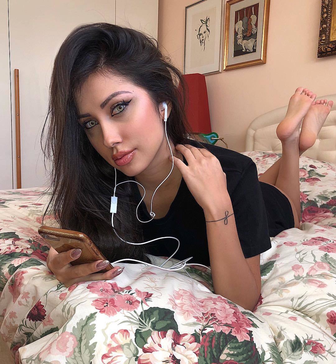 Feet of Francesca Nardo