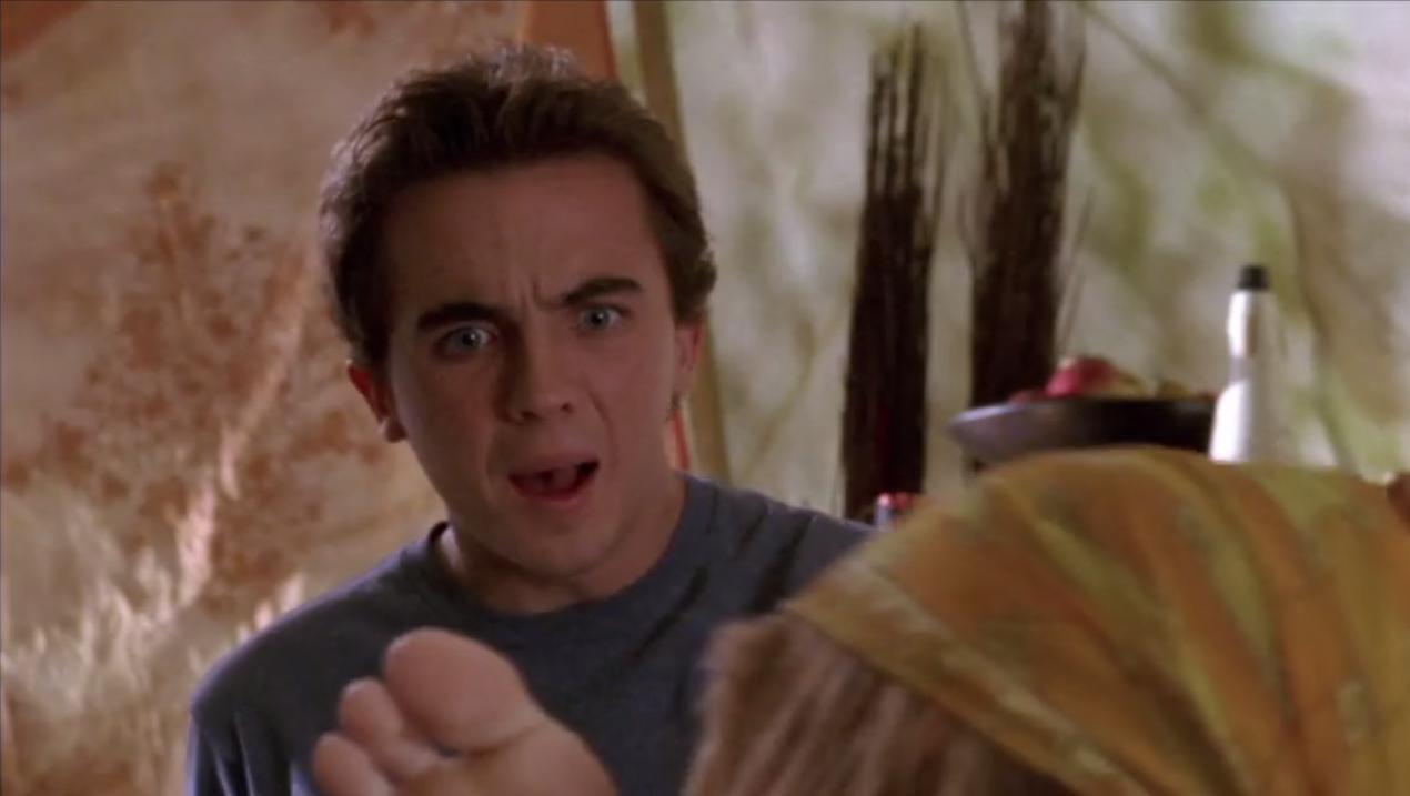 [IMAGE:https://pics.wikifeet.com/Frankie-Muniz-Feet-4533748.jpg]