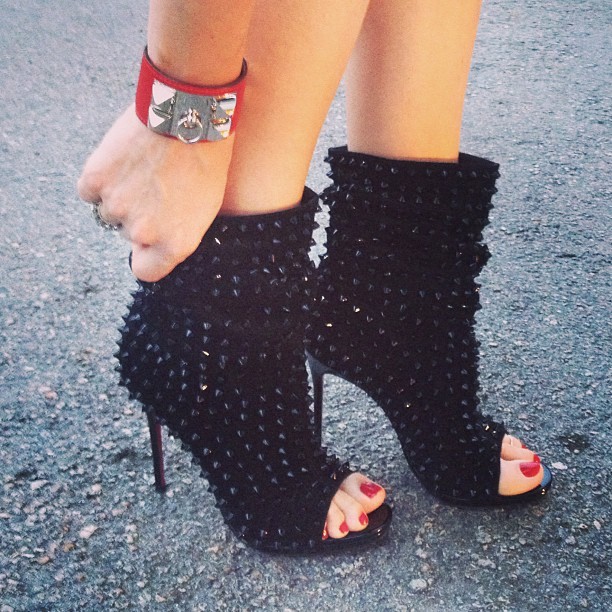 Feet of Gabriela Grechi