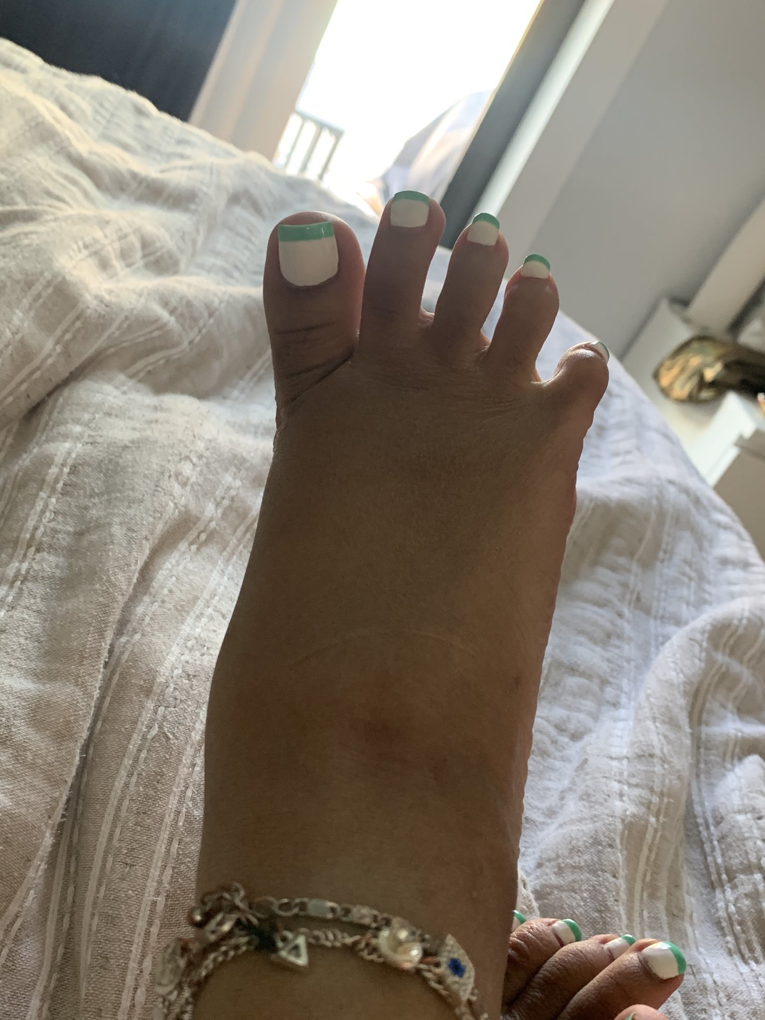 Gianna Spade's feet