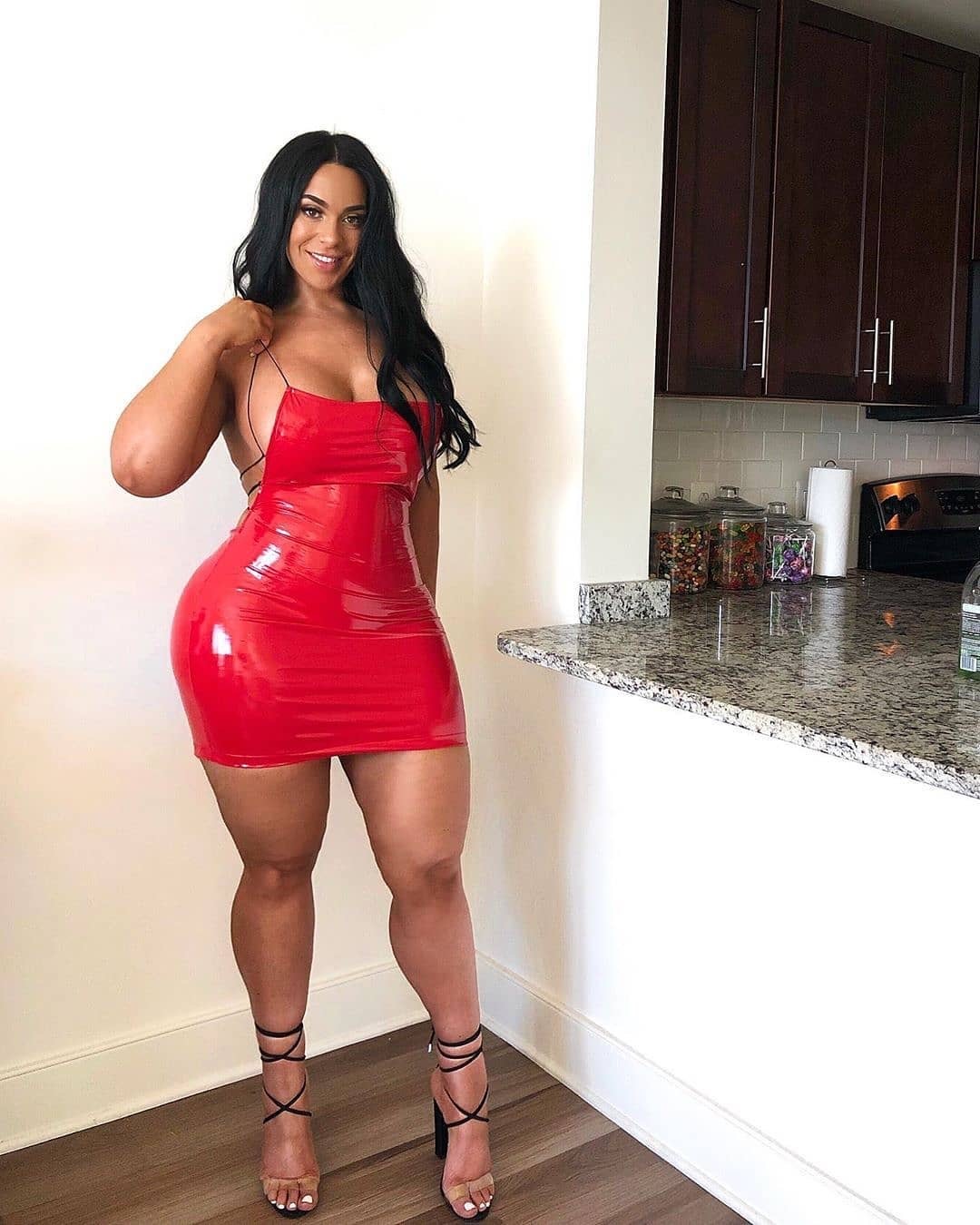 Feet of Génesis Vargas