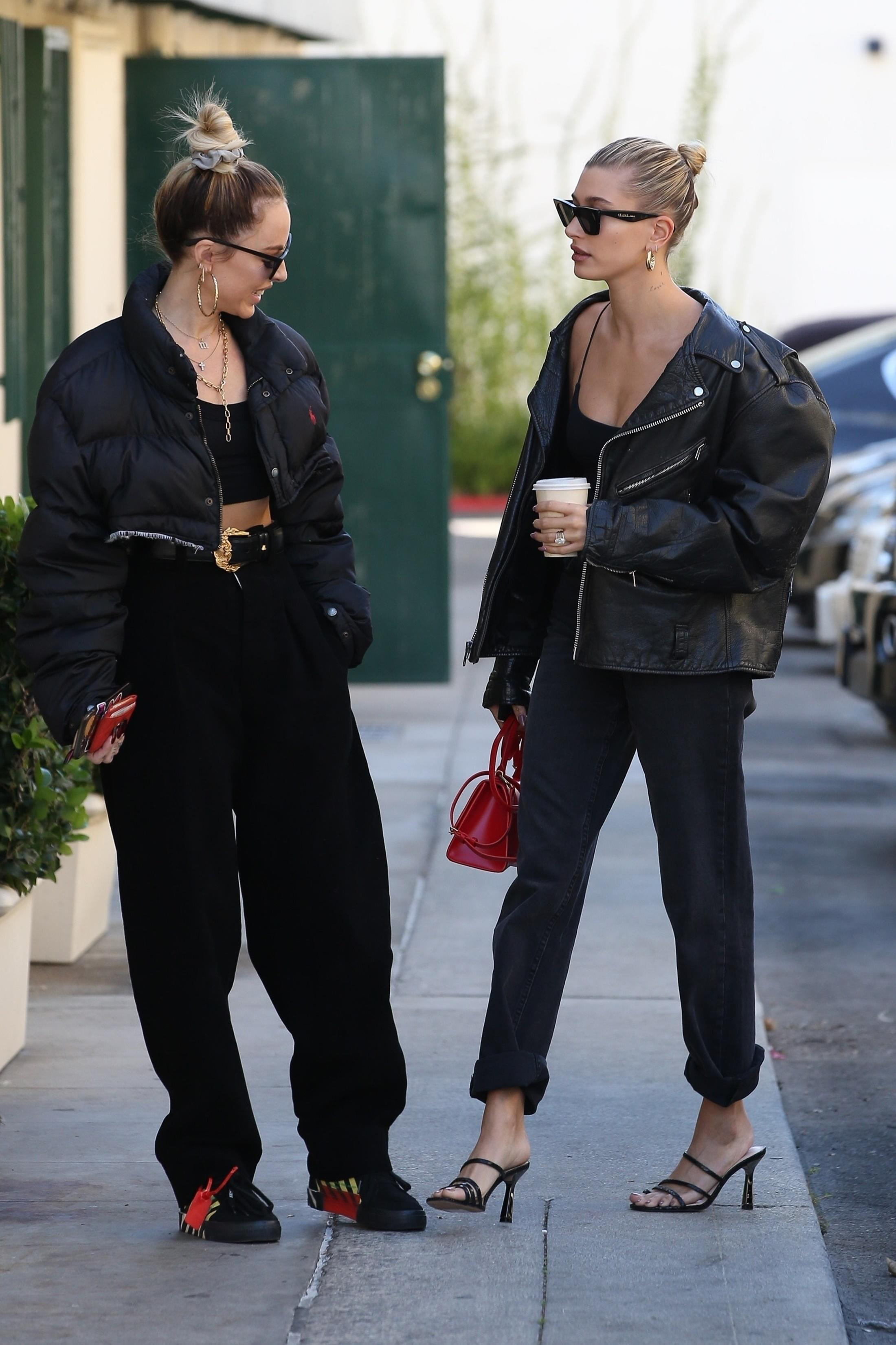 Hailey Bieber feet photo 190828232 Hailey Bieber feet photo 190828232 - High quality celebrity feet picture