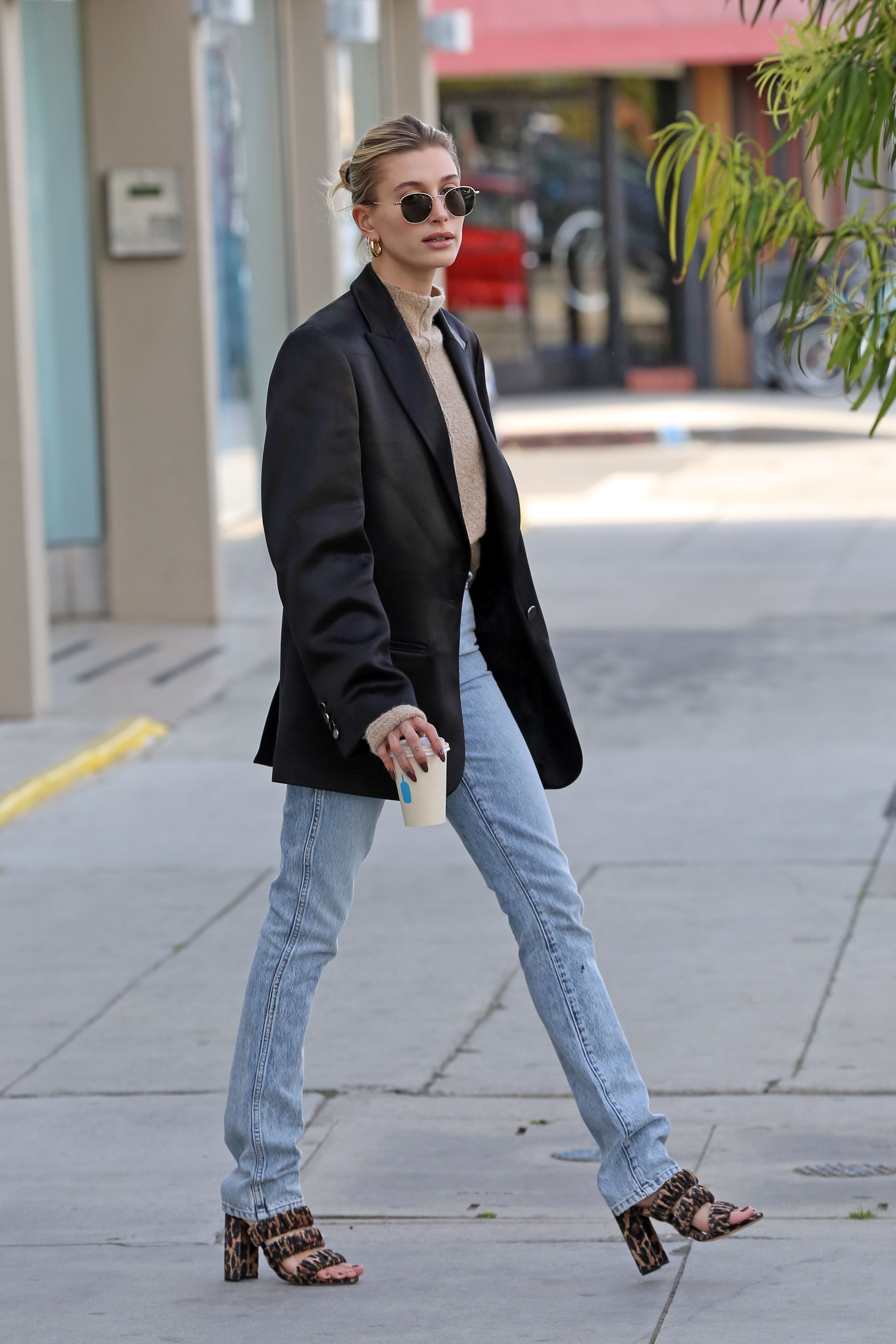 Hailey Bieber feet photo 190828262 Hailey Bieber feet photo 190828262 - High quality celebrity feet picture