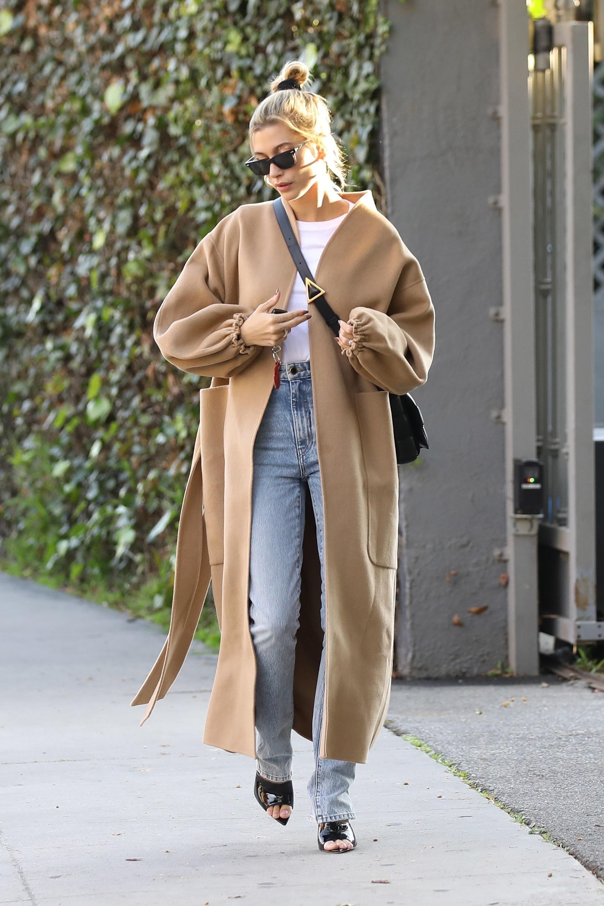 Hailey Bieber feet photo 190828297 Hailey Bieber feet photo 190828297 - High quality celebrity feet picture