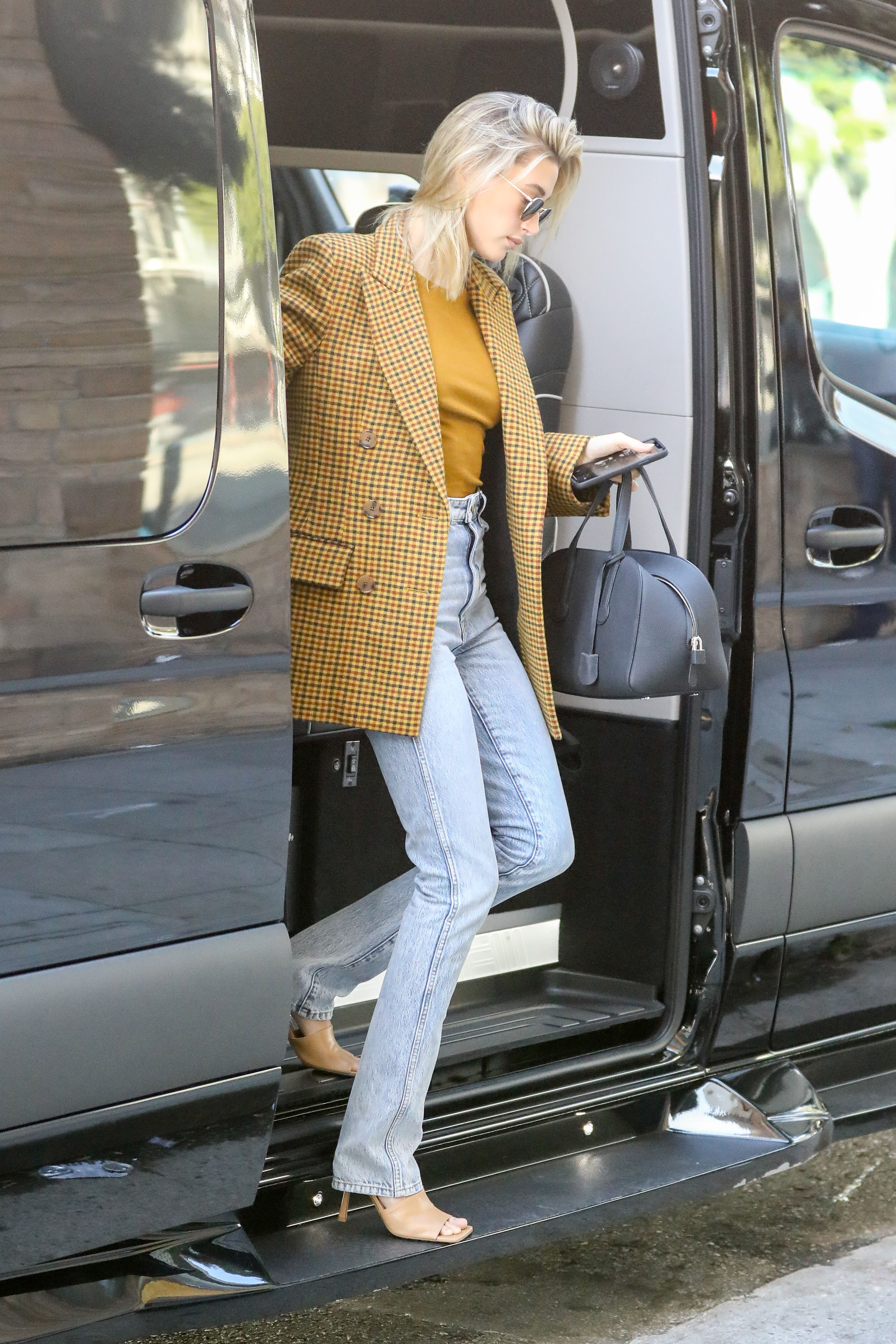 Hailey Bieber feet photo 190828304 Hailey Bieber feet photo 190828304 - High quality celebrity feet picture
