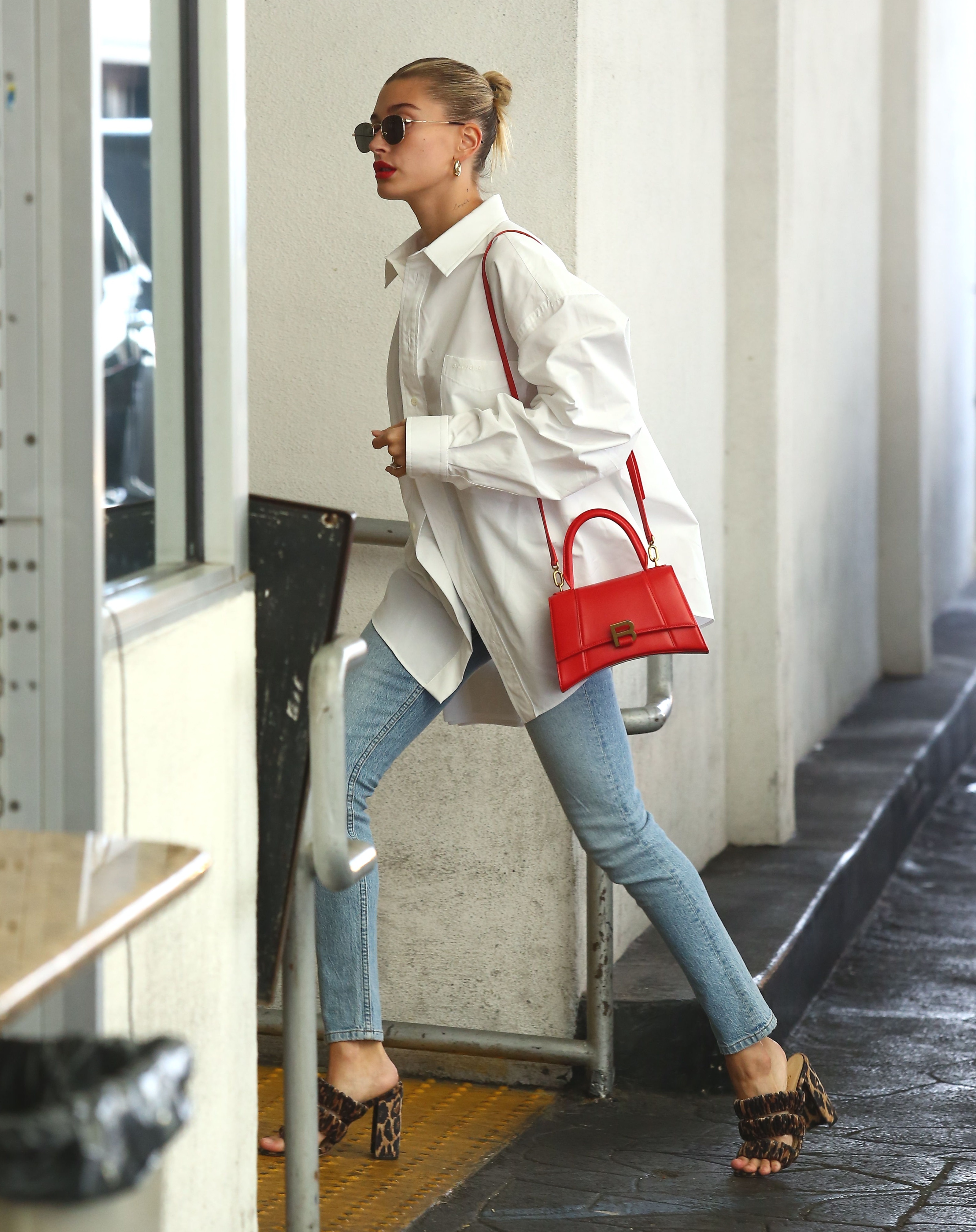 Hailey Bieber feet photo 190828305 Hailey Bieber feet photo 190828305 - High quality celebrity feet picture