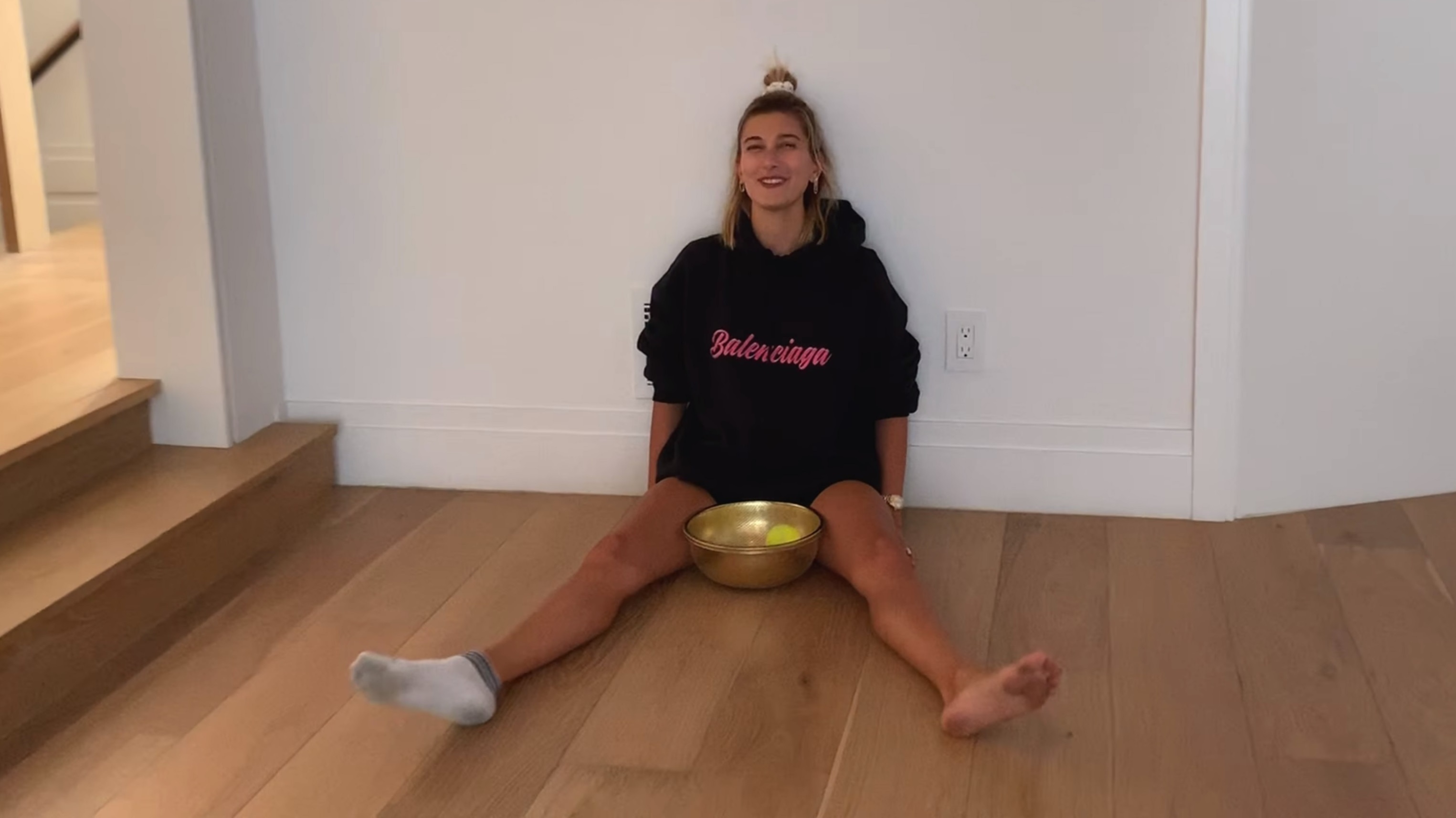 Hailey Bieber feet photo 190828339 Hailey Bieber feet photo 190828339 - High quality celebrity feet picture
