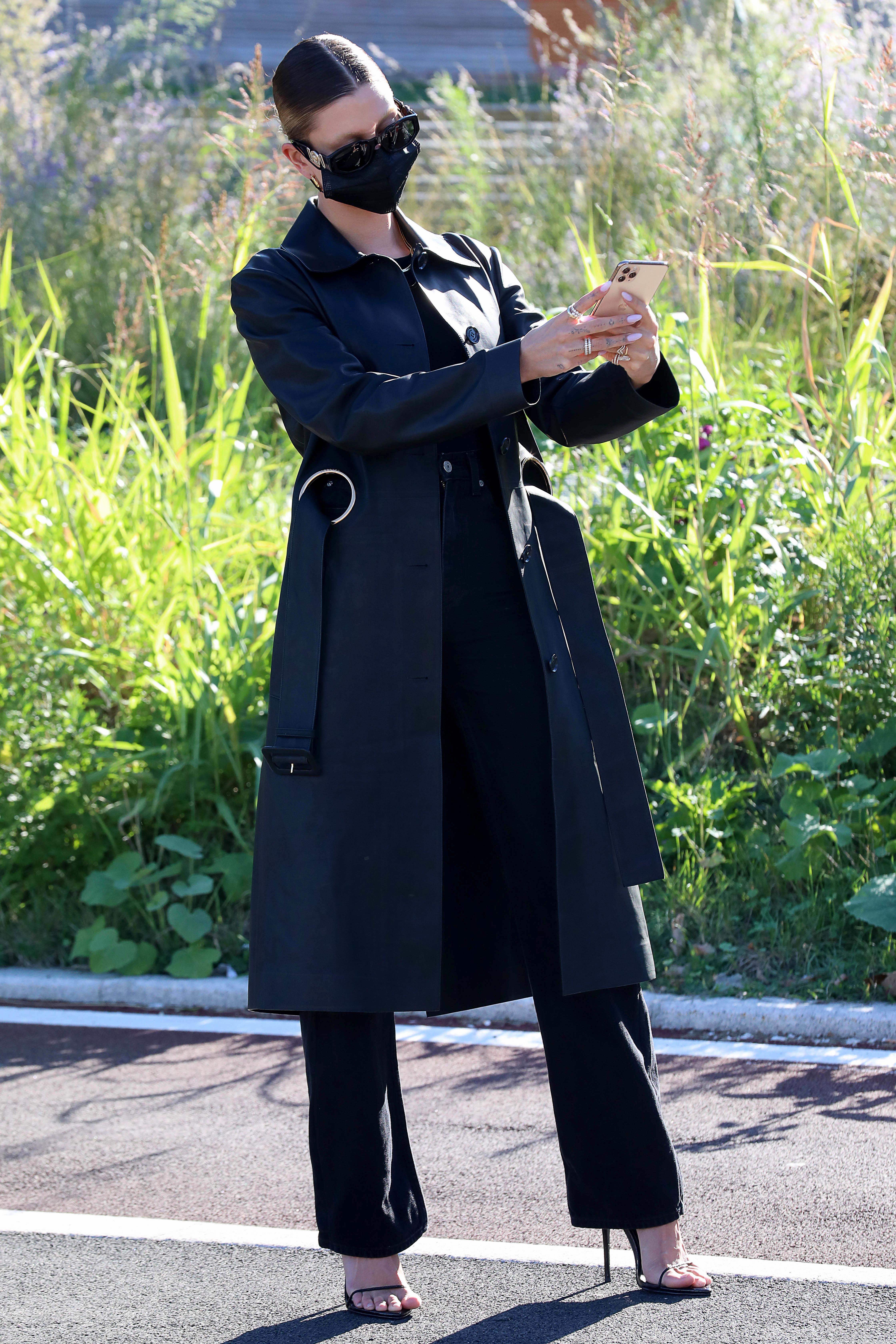 Hailey Bieber feet photo 190828424 Hailey Bieber feet photo 190828424 - High quality celebrity feet picture