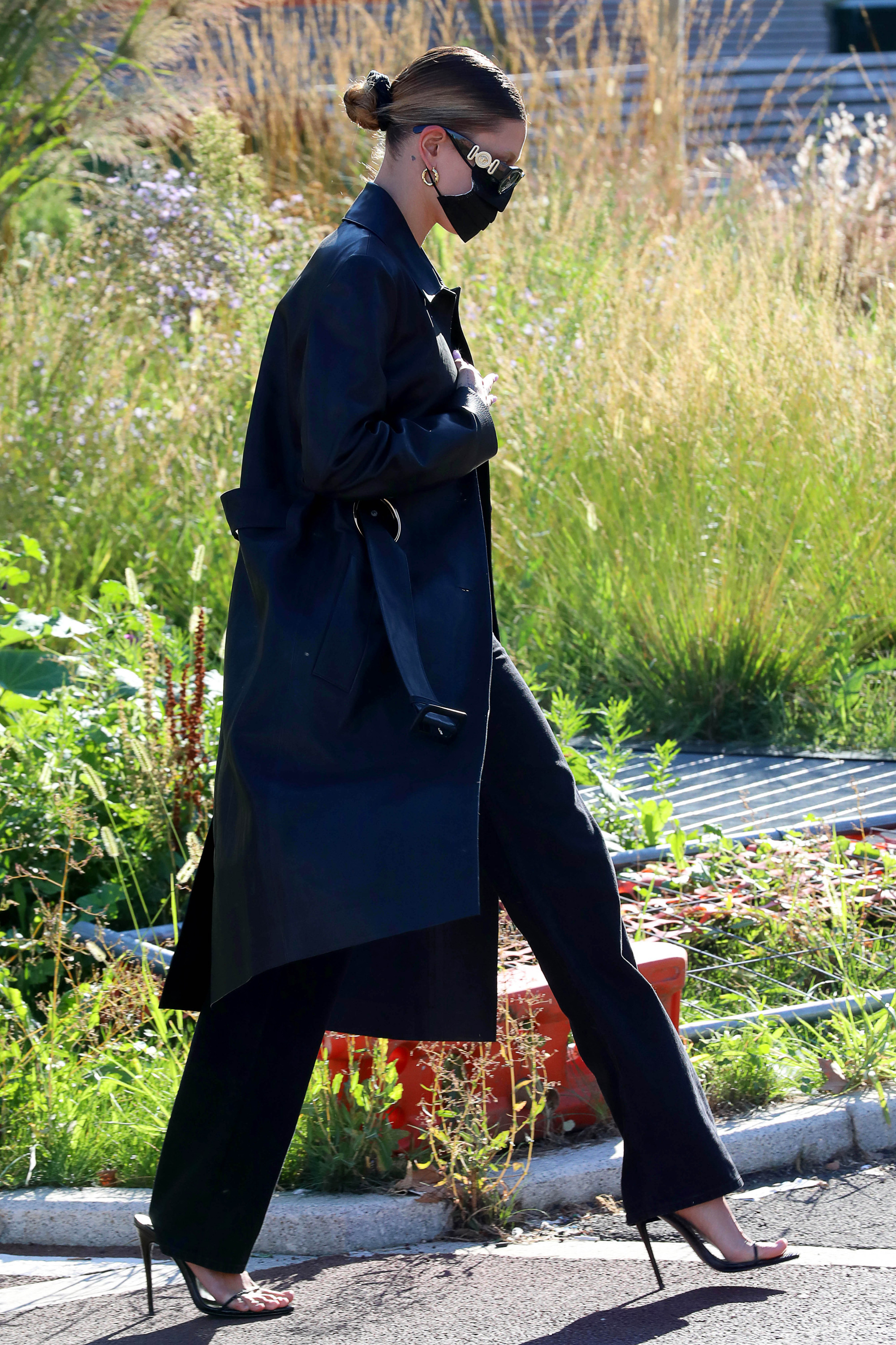 Hailey Bieber feet photo 190828427 Hailey Bieber feet photo 190828427 - High quality celebrity feet picture