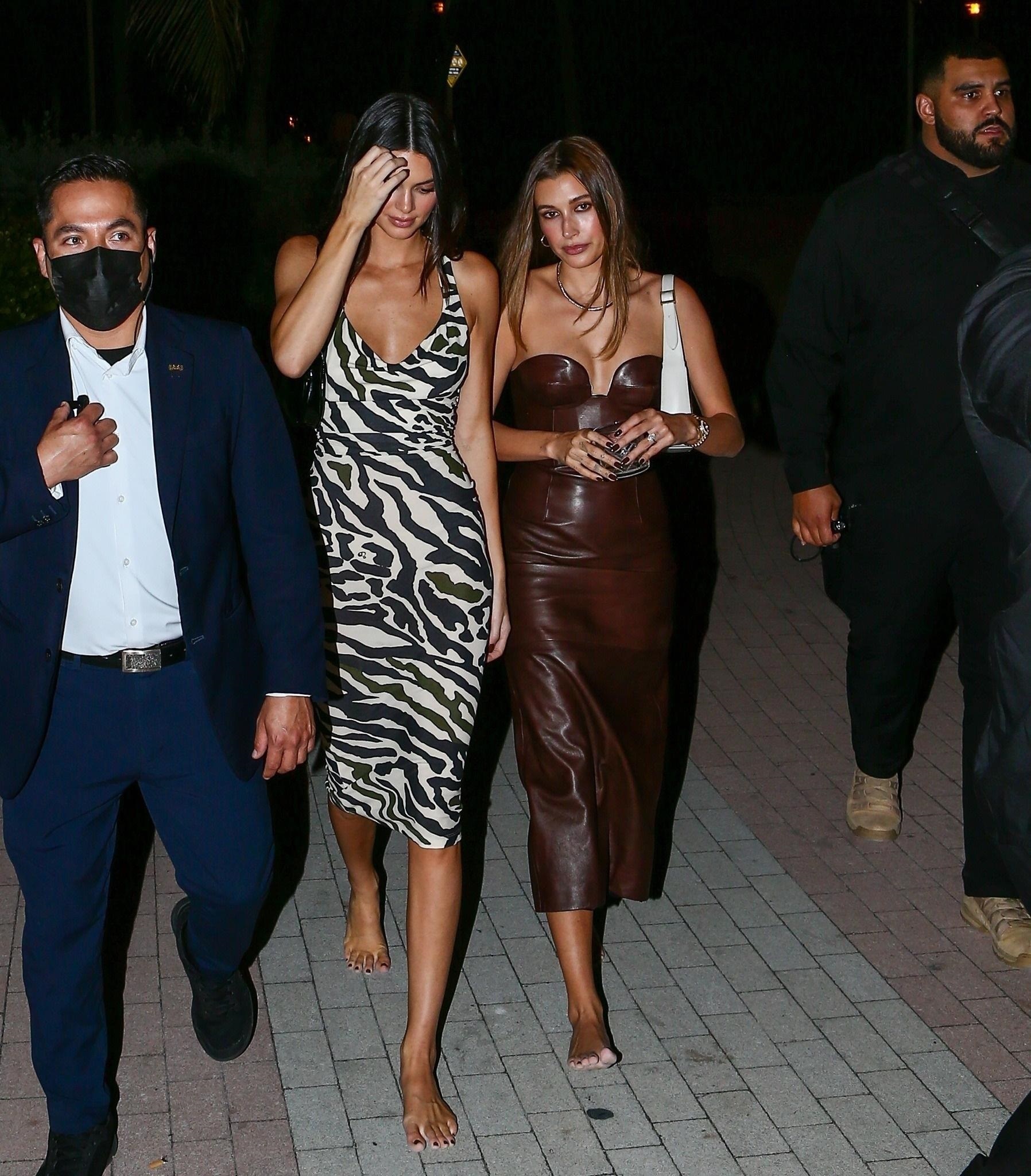 Hailey Bieber feet photo 190828611 Hailey Bieber feet photo 190828611 - High quality celebrity feet picture