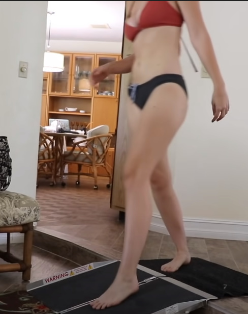 hannah-aylward-s-feet